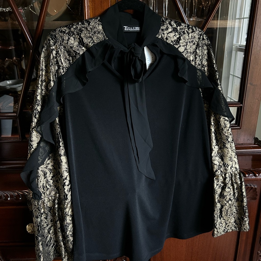 New York And Company 7th Avenue Design Studio Women's Blouse